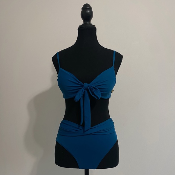 La Vie En Rose - Two Piece Swim Set - Picture 1 of 7